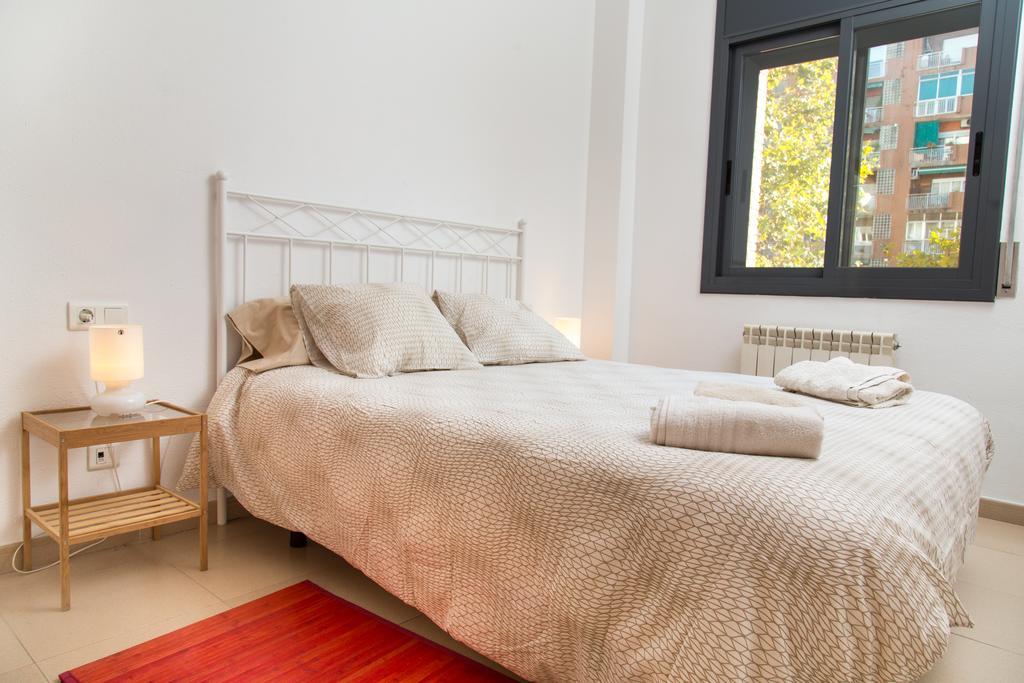 New & Sunny Apartment バルセロナ エクステリア 写真